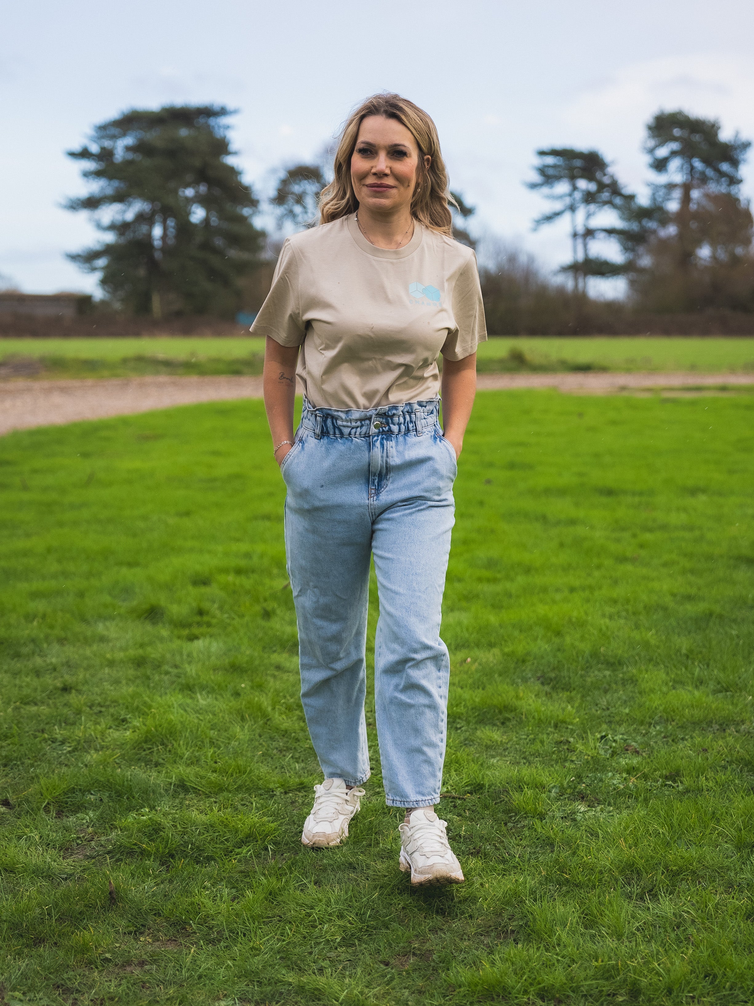 Women's Classic Tee Logo - Tan